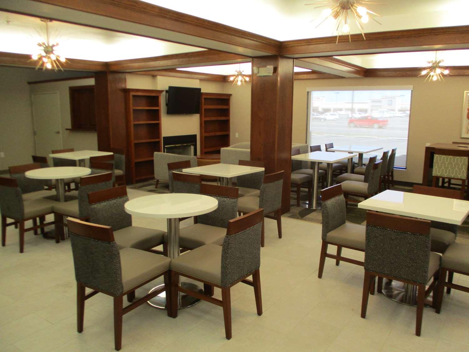 Best Western Plus Riata Hotel Brownwood Exterior foto